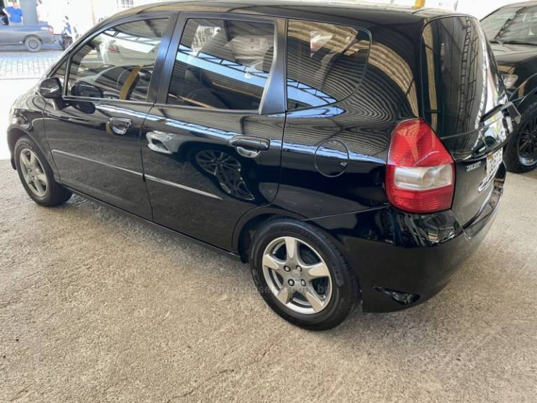HONDA - FIT - 2008/2008 - Preta - R$ 31.900,00