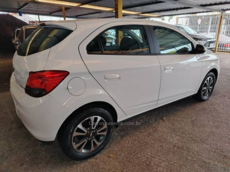 CHEVROLET - ONIX - 2016/2016 - Branca - R$ 52.900,00