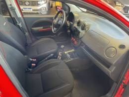 FIAT - UNO - 2014/2014 - Vermelha - R$ 38.900,00