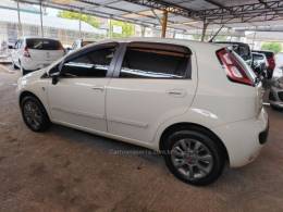 FIAT - PUNTO - 2015/2015 - Branca - R$ 43.900,00