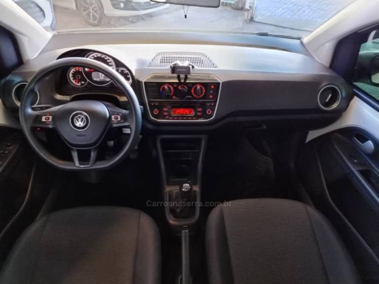 VOLKSWAGEN - UP - 2020/2020 - Branca - R$ 57.900,00