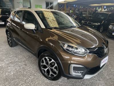 RENAULT - CAPTUR - 2017/2018 - Marrom - R$ 75.900,00