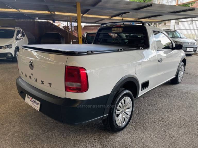 VOLKSWAGEN - SAVEIRO - 2022/2022 - Branca - R$ 65.900,00