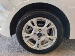 FORD - KA + - 2015/2015 - Branca - R$ 34.900,00