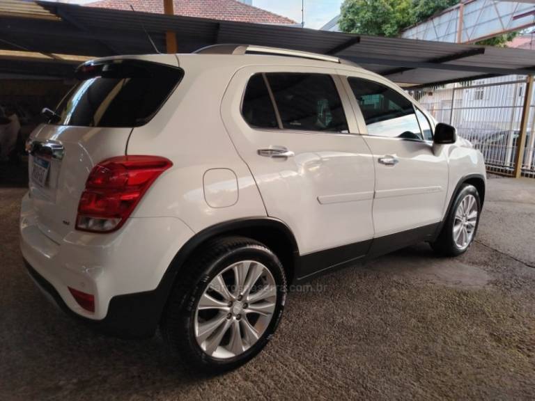 CHEVROLET - TRACKER - 2017/2017 - Branca - R$ 82.000,00