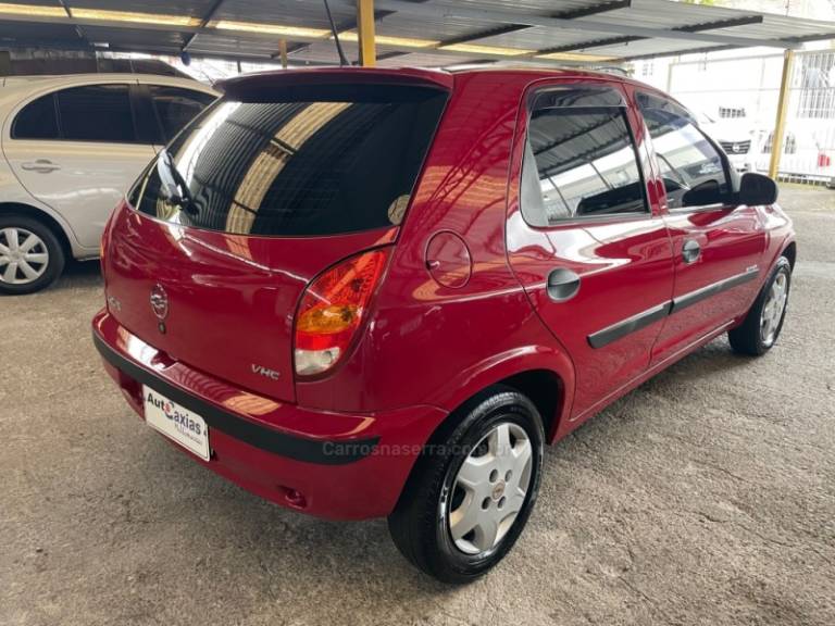 CHEVROLET - CELTA - 2003/2004 - Vermelha - R$ 19.500,00