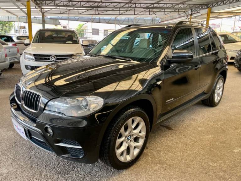 BMW - X5 - 2013/2013 - Preta - R$ 124.900,00