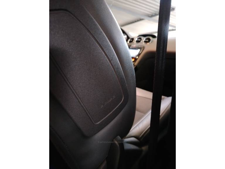 PEUGEOT - 308 - 2017/2017 - Branca - R$ 59.900,00