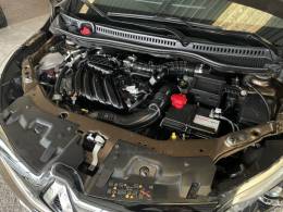 RENAULT - CAPTUR - 2017/2018 - Marrom - R$ 75.900,00