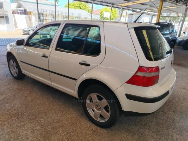 VOLKSWAGEN - GOLF - 2005/2005 - Branca - R$ 34.900,00