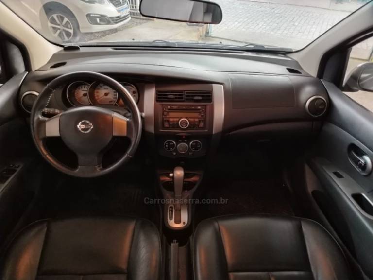 NISSAN - LIVINA - 2013/2013 - Cinza - R$ 42.900,00