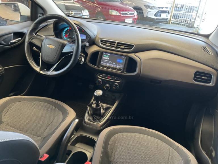 CHEVROLET - PRISMA - 2015/2015 - Branca - R$ 46.500,00