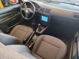 VOLKSWAGEN - GOLF - 2005/2005 - Branca - R$ 34.900,00