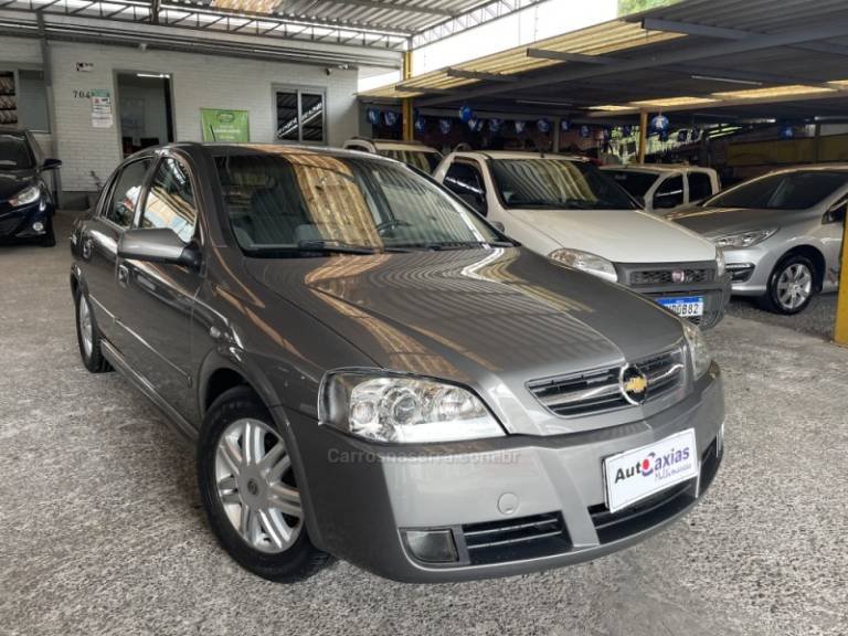 CHEVROLET - ASTRA - 2004/2004 - Prata - R$ 28.900,00