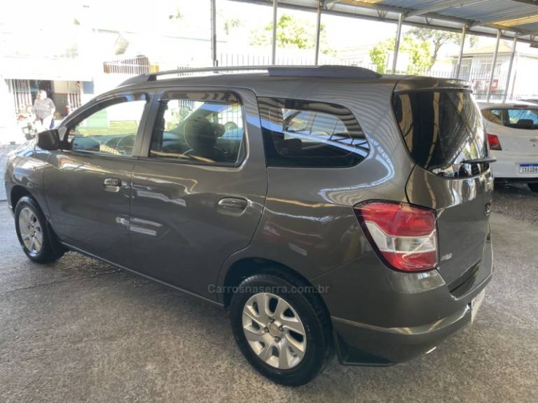 CHEVROLET - SPIN - 2013/2013 - Cinza - R$ 52.900,00