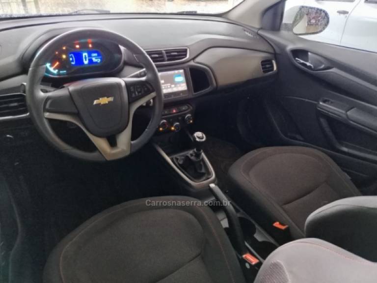 CHEVROLET - ONIX - 2016/2016 - Branca - R$ 54.900,00