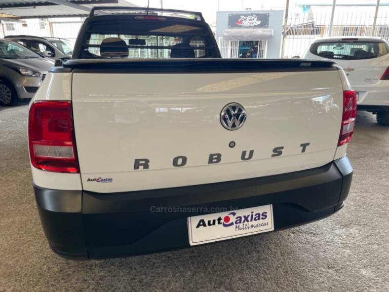 VOLKSWAGEN - SAVEIRO - 2022/2022 - Branca - R$ 65.900,00