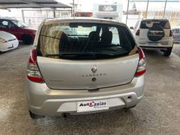 RENAULT - SANDERO - 2014/2014 - Prata - R$ 32.500,00