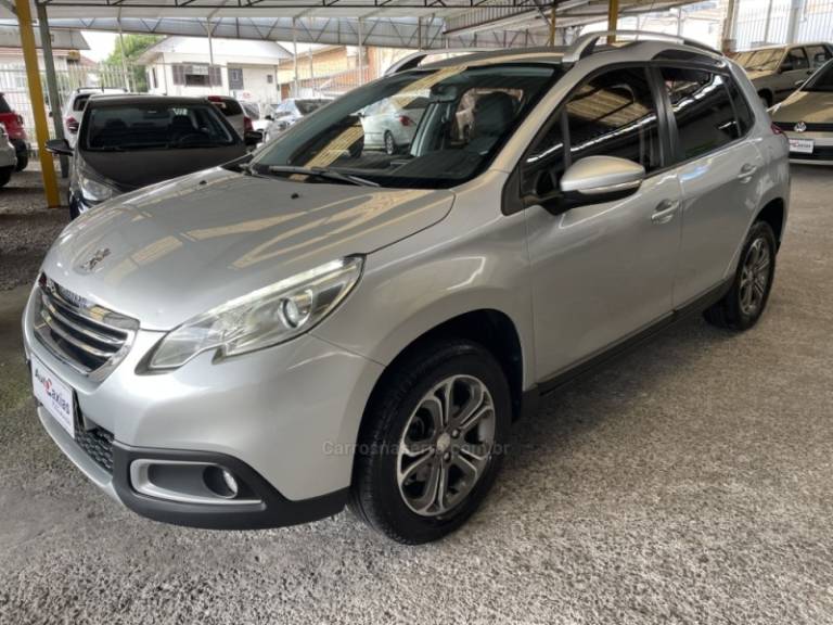 PEUGEOT - 2008 - 2016/2017 - Prata - R$ 54.000,00