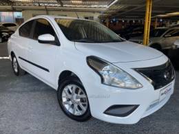 NISSAN - VERSA - 2017/2018 - Branca - R$ 56.900,00